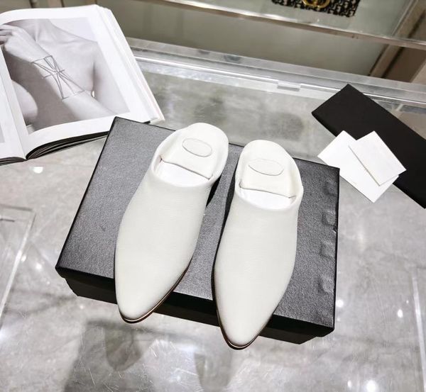 luxury designer brand vacation shoes, new casual slippers, genuine leather, comfortable and versatile women's shoes, high-quality vacat, Black
luxury designer brand vacation shoes, new casual slippers, genuine leather, comfortable and versatile women's shoes, high-quality vacat, Black