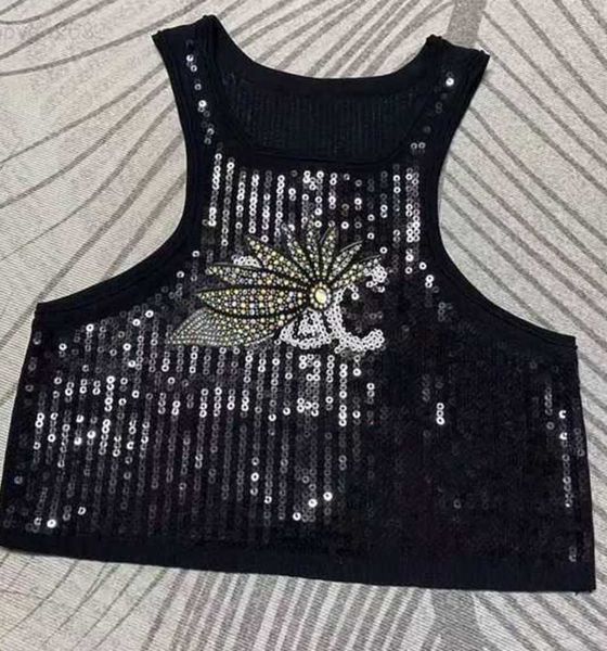 designer runway summer 2023 women's t-shirt fashion chain tanks ladies elegant letter women sleeveless casual tank 6, White
designer runway summer 2023 women's t-shirt fashion chain tanks ladies elegant letter women sleeveless casual tank 6, White
