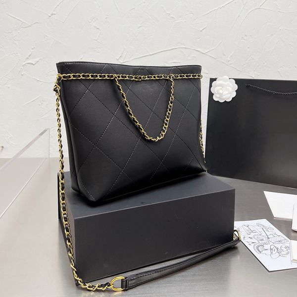 designer evening wallet shoulder bag classic plaid channel tote handbag gold chain real leather double letter lady luxury style size 24cm
designer evening wallet shoulder bag classic plaid channel tote handbag gold chain real leather double letter lady luxury style size 24cm