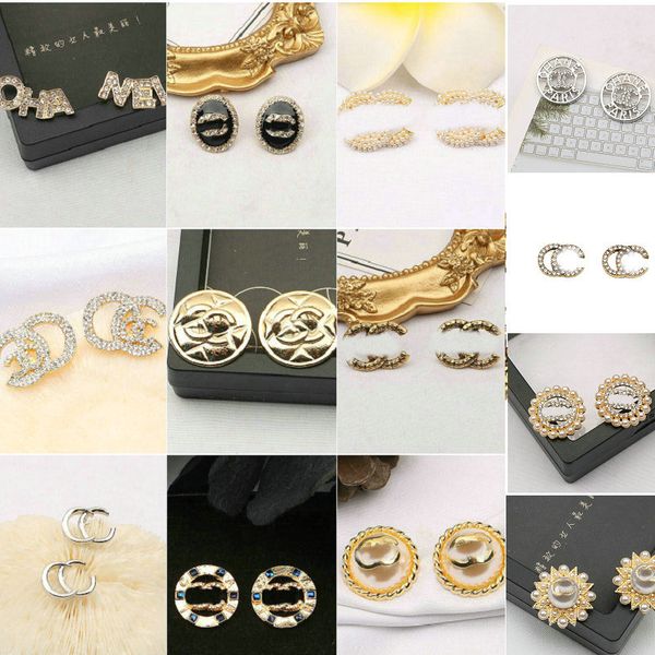 fashion womens geometric pearl stud charm earrings designer brand letter crystal rhinestone earring plated women wedding party jewelry, Golden;silver
fashion womens geometric pearl stud charm earrings designer brand letter crystal rhinestone earring plated women wedding party jewelry, Golden;silver