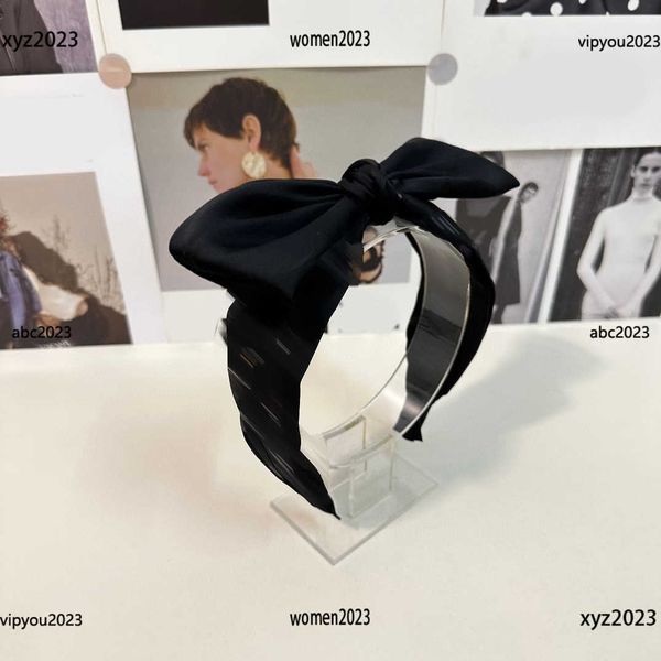 women headbands designer hair jewelry big butterfly festival decoration hair band fashion headwear #including box, Silver
women headbands designer hair jewelry big butterfly festival decoration hair band fashion headwear #including box, Silver