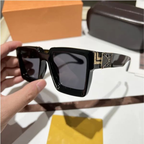 fashion designer luxury sunglasses for men and women square full frame vintage shiny gold good sell plated come with case - new in box, White;black
fashion designer luxury sunglasses for men and women square full frame vintage shiny gold good sell plated come with case - new in box, White;black