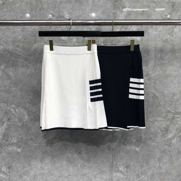 time breathe tb short skirt 2023 summer new side four bar style urban knitted half, Black
time breathe tb short skirt 2023 summer new side four bar style urban knitted half, Black