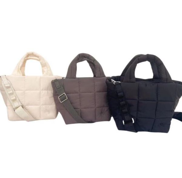 ll quilted puff sport tote bag women space down feather padded space cotton winter warm bucket crossbody shoulder bags
ll quilted puff sport tote bag women space down feather padded space cotton winter warm bucket crossbody shoulder bags