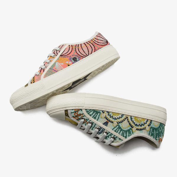 donna-in floras embroidery pattern flat sneakers for women lace up luxury brand designer real leather female shoes
donna-in floras embroidery pattern flat sneakers for women lace up luxury brand designer real leather female shoes
