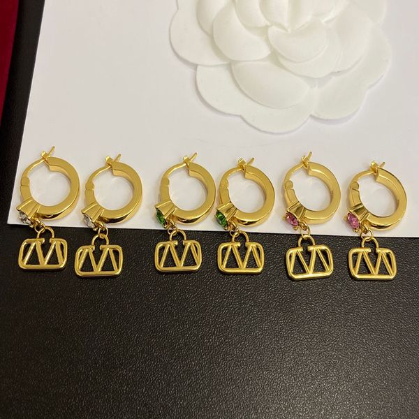 women earrings gold stud earings luxury designer jewelry shiny charm earing diamond earring with box v hoop jewlery engagement 236153c, Golden;silver
women earrings gold stud earings luxury designer jewelry shiny charm earing diamond earring with box v hoop jewlery engagement 236153c, Golden;silver