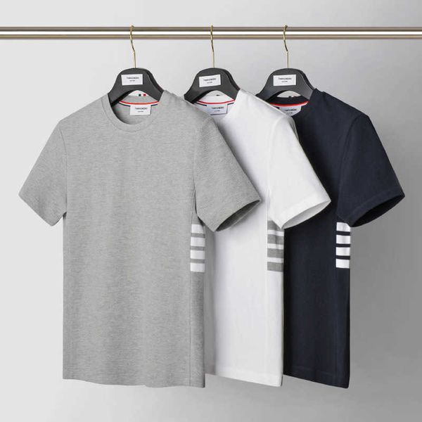 new tb in summer with four stripes on the side dyed round neck and short sleeves, White;black
new tb in summer with four stripes on the side dyed round neck and short sleeves, White;black