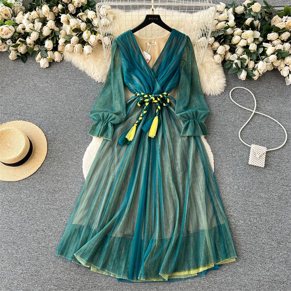 urban dresses spring summer new v-neck lantern sleeve high waist lace-up long mesh dress contrast color blue a-line dresses elegant vestidos, White;black
urban dresses spring summer new v-neck lantern sleeve high waist lace-up long mesh dress contrast color blue a-line dresses elegant vestidos, White;black