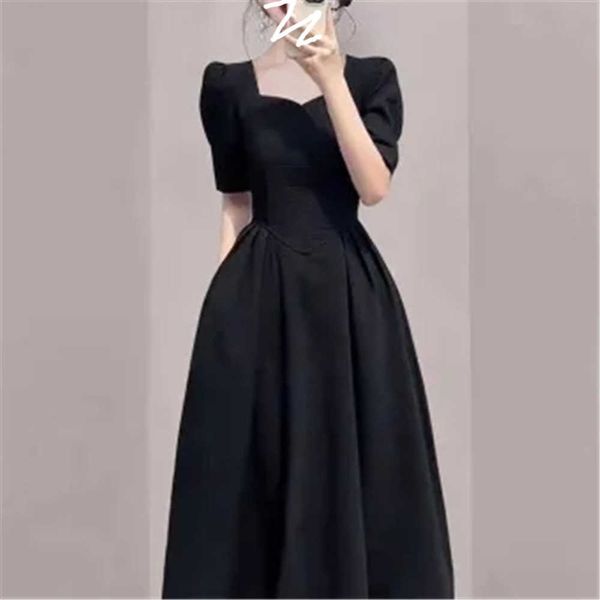 elegant hepburn style high-end square neck dress 2023 summer new women's fashion westernized waistband bubble sleeve black clothes326, White;black
elegant hepburn style high-end square neck dress 2023 summer new women's fashion westernized waistband bubble sleeve black clothes326, White;black
