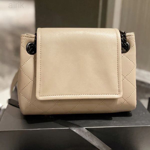 Women Designer Bag Fashion Letter Crossbody Bags Casual Classic Shoulder Bag Meet Daily Capacity Requirements Makeup Bags Multi Occasion Use, #18 25cm
Women Designer Bag Fashion Letter Crossbody Bags Casual Classic Shoulder Bag Meet Daily Capacity Requirements Makeup Bags Multi Occasion Use, #18 25cm