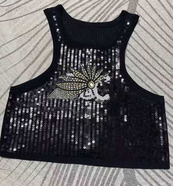 designer runway summer 2023 women's t-shirt fashion chain tanks ladies elegant letter women sleeveless casual tank 6, White
designer runway summer 2023 women's t-shirt fashion chain tanks ladies elegant letter women sleeveless casual tank 6, White