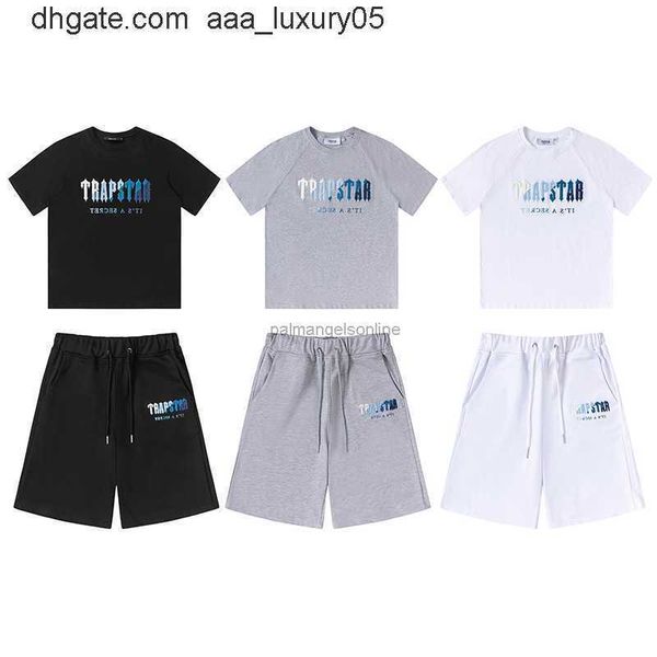 designer fashion clothing tees tshirt trapstar blue white towel embroidered shorts summer loose relaxed sports trend t-shirt solid round nec, White;black
designer fashion clothing tees tshirt trapstar blue white towel embroidered shorts summer loose relaxed sports trend t-shirt solid round nec, White;black