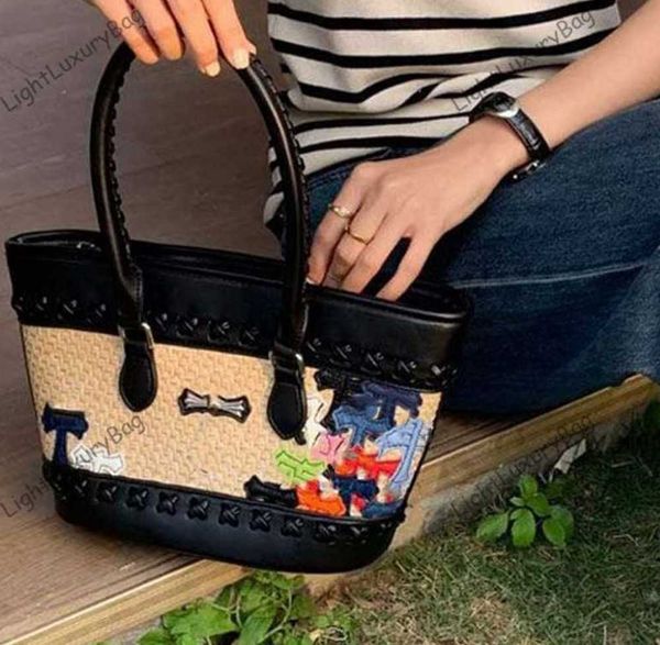 designer crucifix straw bags fashion summer shoulder weave bag patchwork leopard print tote women luxury handbags classic female purses 2306
designer crucifix straw bags fashion summer shoulder weave bag patchwork leopard print tote women luxury handbags classic female purses 2306