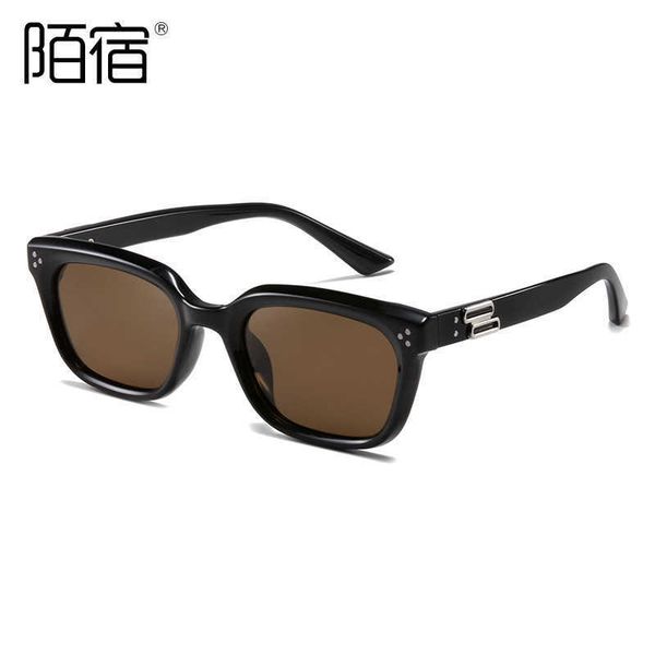 gm aa031 small frame polarized uv protection sunglasses personalized fashion sunshade sunscreen square rice nail, White;black
gm aa031 small frame polarized uv protection sunglasses personalized fashion sunshade sunscreen square rice nail, White;black