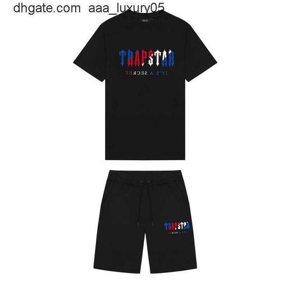 men's trapstar embroidered t shirt short sleeve outfit chenille tracksuit black cotton london streetwear size s-2xl, White;black
men's trapstar embroidered t shirt short sleeve outfit chenille tracksuit black cotton london streetwear size s-2xl, White;black