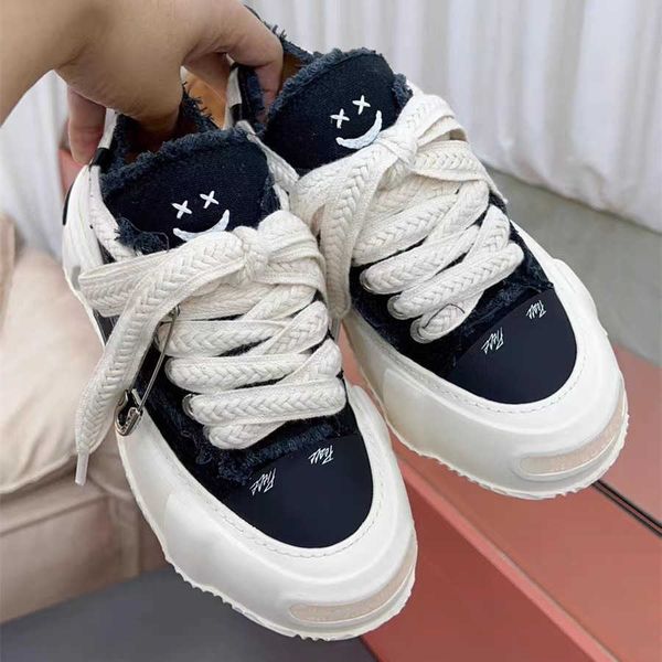 vanness wu same hidden xvessel canvas shoes women 2023 new cotton candy open smile thick soled couple beggar shoes, Black
vanness wu same hidden xvessel canvas shoes women 2023 new cotton candy open smile thick soled couple beggar shoes, Black
