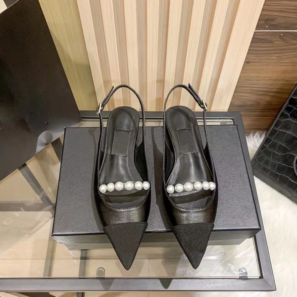 designer sandals lady flat heel luxury brand leisure designer outdoor luxury slipper letter printed shoes comfort sand beach sandals black w
designer sandals lady flat heel luxury brand leisure designer outdoor luxury slipper letter printed shoes comfort sand beach sandals black w