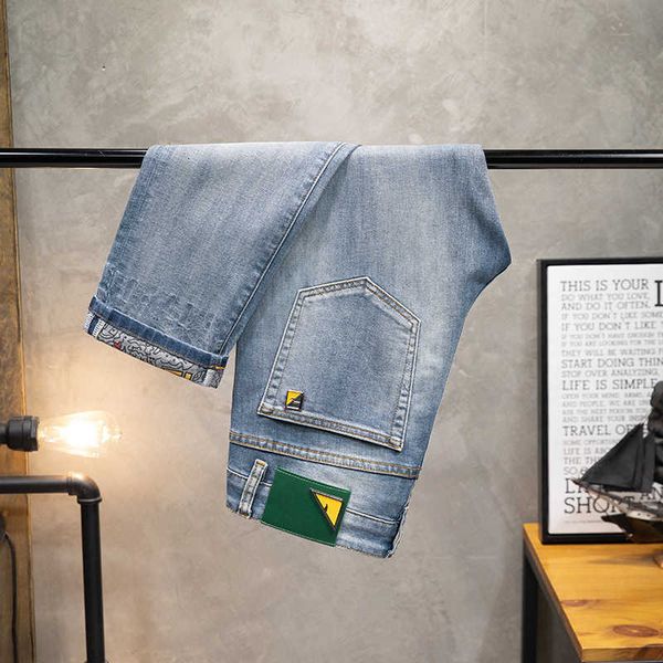 high luxury quality spring/summer bundy blue elastic mid waist slim fit small straight barrel european men's jeans
high luxury quality spring/summer bundy blue elastic mid waist slim fit small straight barrel european men's jeans
