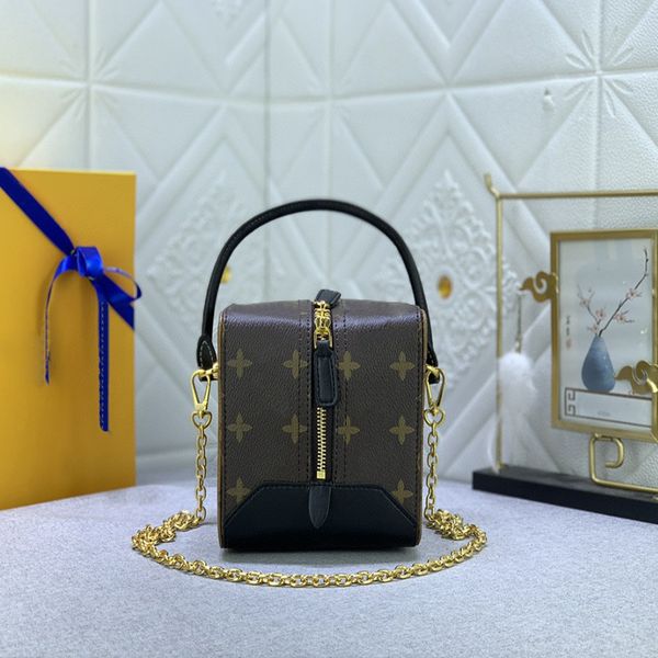 designer bag women's mini tote bag #21778 vintage leather shoulder bag classic printed crossbody bag temperament purse card bag
designer bag women's mini tote bag #21778 vintage leather shoulder bag classic printed crossbody bag temperament purse card bag