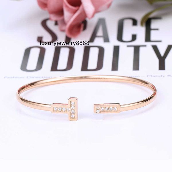 double t bangle women stainless steel couple bracelets female jewelry american popular bracelet stainless steel rose gold net red tide, Black
double t bangle women stainless steel couple bracelets female jewelry american popular bracelet stainless steel rose gold net red tide, Black