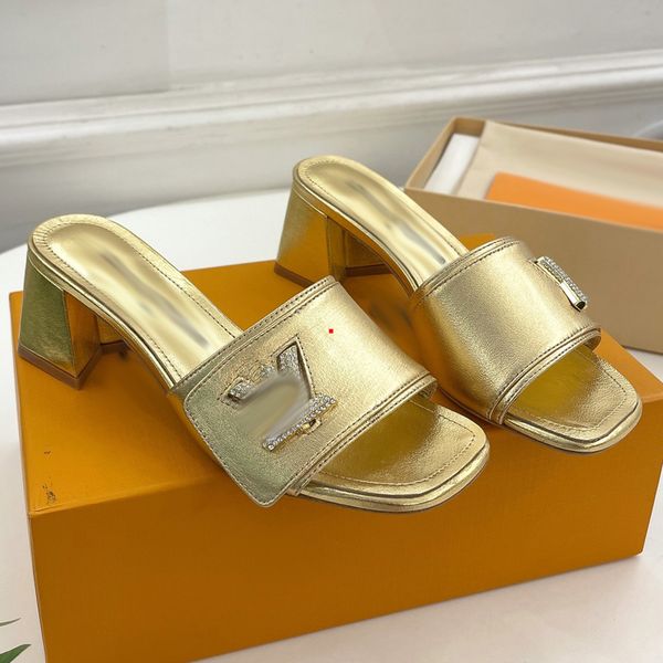 2023 fashion designer slippers women slipper ladies flat slides fashion summer beach sandals brand leather flip flops -454, Black
2023 fashion designer slippers women slipper ladies flat slides fashion summer beach sandals brand leather flip flops -454, Black