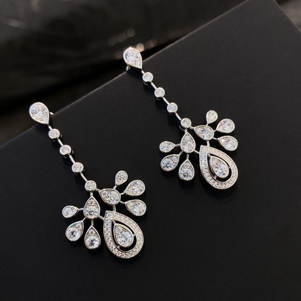 well sale original single high-end quality s925 sterling silver water drop shape with full diamond stud earrings for women wedding jewelry g, Golden;silver
well sale original single high-end quality s925 sterling silver water drop shape with full diamond stud earrings for women wedding jewelry g, Golden;silver