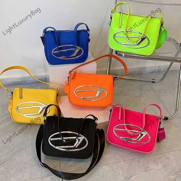 designer designer 1dr mini shouder bag candy color crossbody bags fashion flap square wallet women oxford fabric handbags 230616
designer designer 1dr mini shouder bag candy color crossbody bags fashion flap square wallet women oxford fabric handbags 230616
