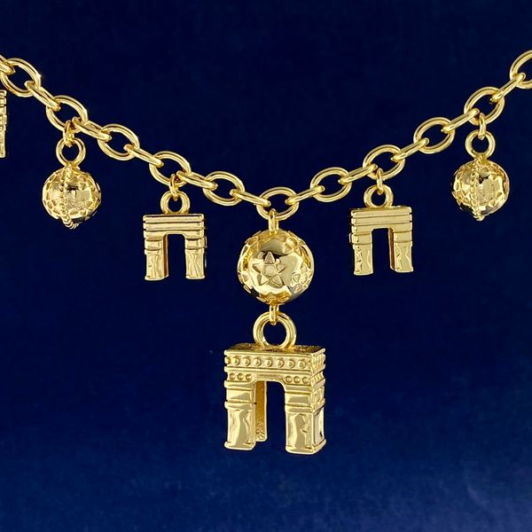 new designed triomphe pendant earrings necklace in brass with gold shiny women ear hoops designer jewelry er90088, Golden;silver
new designed triomphe pendant earrings necklace in brass with gold shiny women ear hoops designer jewelry er90088, Golden;silver