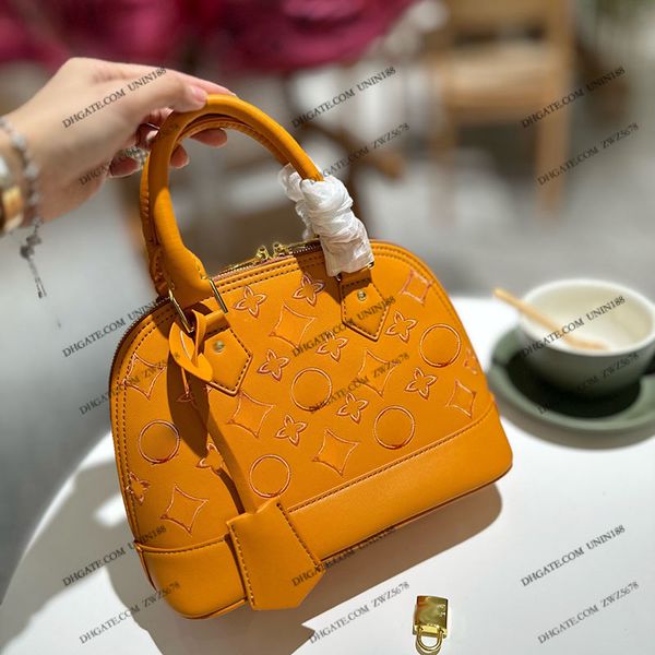 23ss womens luxurys designers totes bag handbags shell embroidery bb shouder crossbody women handbag pouch purse original metal 24cm
23ss womens luxurys designers totes bag handbags shell embroidery bb shouder crossbody women handbag pouch purse original metal 24cm