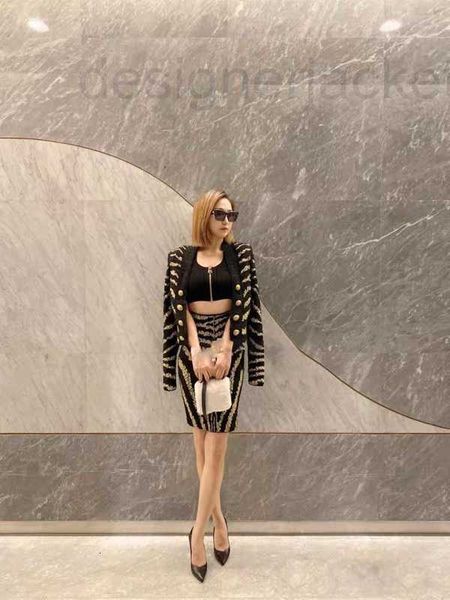 designer 2023 new women's brand jacket autumn winter fashion high-grade metal buckle coat cardigan casual spring coat mother's day, Black;brown
designer 2023 new women's brand jacket autumn winter fashion high-grade metal buckle coat cardigan casual spring coat mother's day, Black;brown