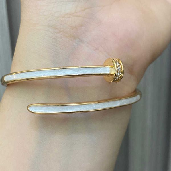 original designer card nail bracelet selling simple personality fashion girl gold light luxury open jewelryi85s, Golden;silver
original designer card nail bracelet selling simple personality fashion girl gold light luxury open jewelryi85s, Golden;silver