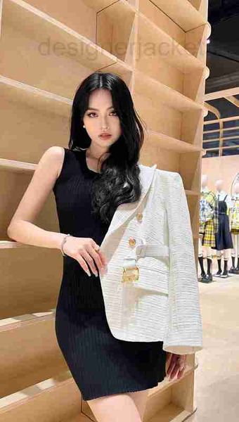 designer women's brand jacket new fall winter classic jacquard cowboy western suit coat fashion leisure spring gift 3vur, Black;brown
designer women's brand jacket new fall winter classic jacquard cowboy western suit coat fashion leisure spring gift 3vur, Black;brown