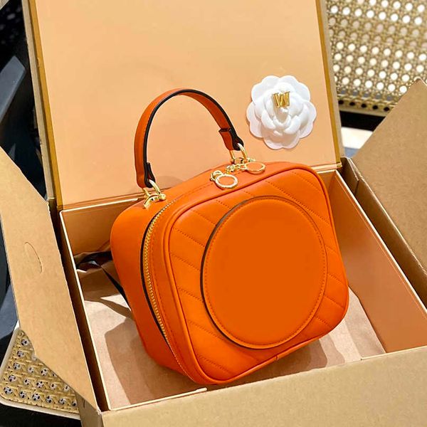 designer bags handbag tote bag camera bag women fashion classic cross body 2 gs luxuries genuine leather with serial number 2022 new trend 7
designer bags handbag tote bag camera bag women fashion classic cross body 2 gs luxuries genuine leather with serial number 2022 new trend 7