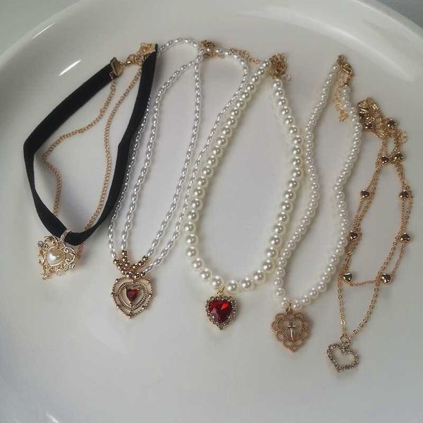 beaded necklaces kpop vintage love heart pendant choker necklace for women zircon pearl chain party aesthetic jewelry christmas gift 230613, Silver
beaded necklaces kpop vintage love heart pendant choker necklace for women zircon pearl chain party aesthetic jewelry christmas gift 230613, Silver