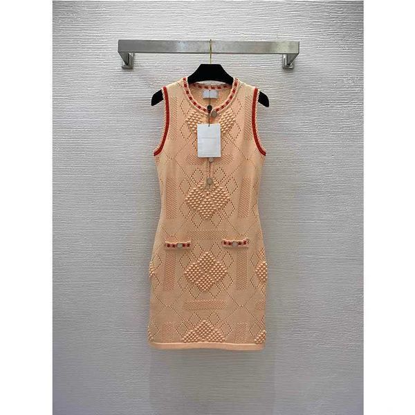 dresses luxury 2023 elegant lady single breasted dress women sleeveless knit solid knitted high waist knitwear, Black;gray
dresses luxury 2023 elegant lady single breasted dress women sleeveless knit solid knitted high waist knitwear, Black;gray