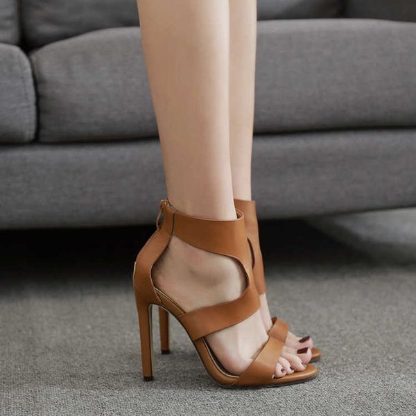 ladies summer sandals caligae women's hollow out fashion back zipper high heel women 2023 230615, Black
ladies summer sandals caligae women's hollow out fashion back zipper high heel women 2023 230615, Black