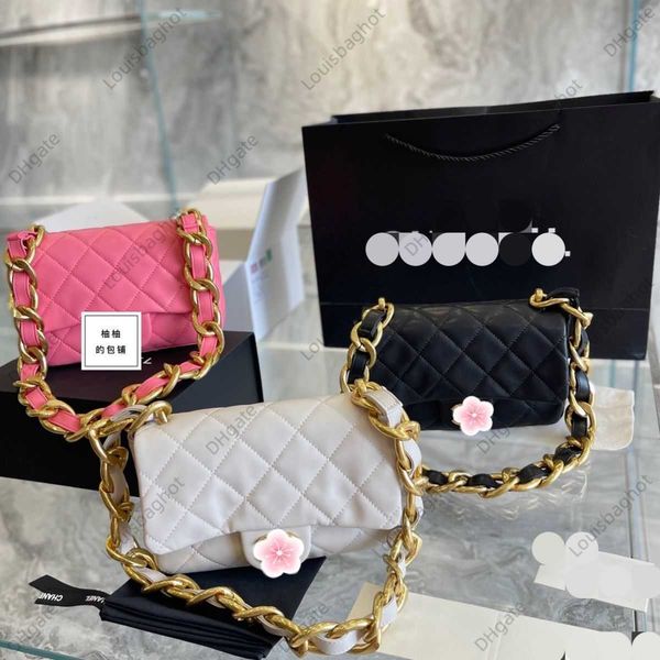 designe shoulder bag customized luxury brand handbag channel women's bag channel leather gold chain crossbody bag
designe shoulder bag customized luxury brand handbag channel women's bag channel leather gold chain crossbody bag