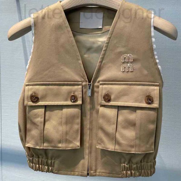 women's tanks & camis designer vests 2023 summer new french letter embroidery v-neck zipper short sleeveless coat work vest 136m, White
women's tanks & camis designer vests 2023 summer new french letter embroidery v-neck zipper short sleeveless coat work vest 136m, White