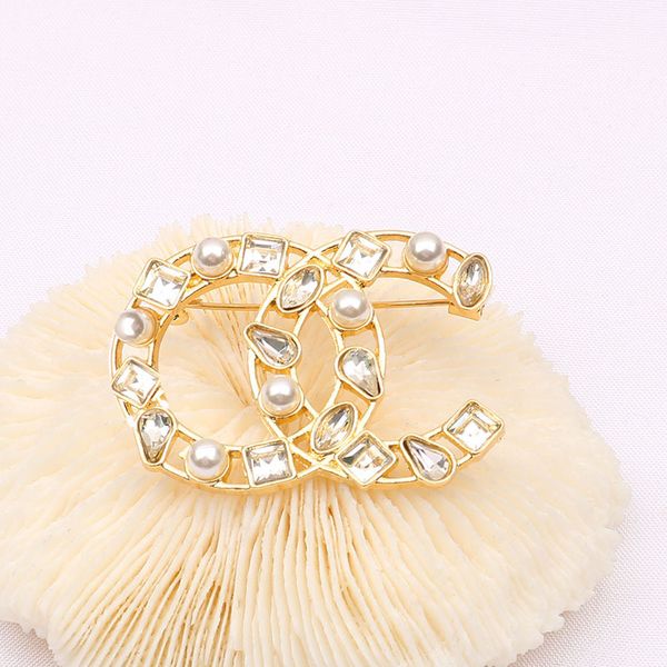 20tyle brand deigner double letter brooche women elegant diamond rhinetone brooch suit pin fahion jewelry, Gray
20tyle brand deigner double letter brooche women elegant diamond rhinetone brooch suit pin fahion jewelry, Gray
