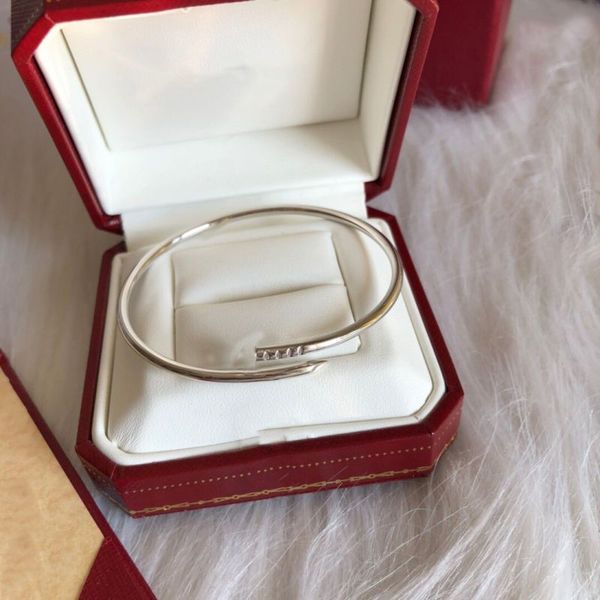 gold chain bracelet designer bracelet luxury jewelry womens accessories titanium steel alloy gold plating process never fade fot allergic di, Black
gold chain bracelet designer bracelet luxury jewelry womens accessories titanium steel alloy gold plating process never fade fot allergic di, Black