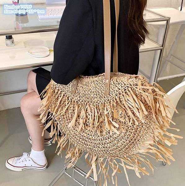 Factory wholesale ladies shoulder bags 2 colors summer cool hollow woven bag outdoor holiday straw casual beach handbag large tassel fashion backpack
Factory wholesale ladies shoulder bags 2 colors summer cool hollow woven bag outdoor holiday straw casual beach handbag large tassel fashion backpack