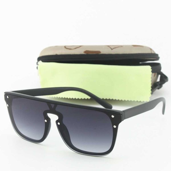 new square fashion sunglasses for men women black frame silver mirror flower letter lens driving brand sun glasses outdoor sports eyewear wi, White;black
new square fashion sunglasses for men women black frame silver mirror flower letter lens driving brand sun glasses outdoor sports eyewear wi, White;black