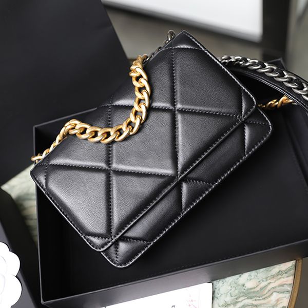 classic wallet on chain bag designer crossbody bag 10a lambskin clutches with chain handbag with box c054
classic wallet on chain bag designer crossbody bag 10a lambskin clutches with chain handbag with box c054