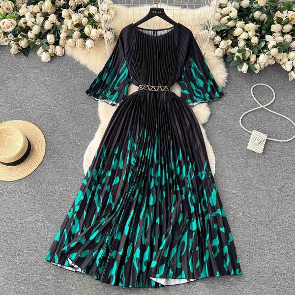 casual dresses summer new fashion round neck pleated dress women's the slim beach short sleeve party clothes vestidos elegantes para mu, Black;gray
casual dresses summer new fashion round neck pleated dress women's the slim beach short sleeve party clothes vestidos elegantes para mu, Black;gray