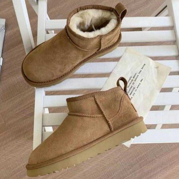 2023 winter women boots fur ladies snow boots real sheepskin wool warm fur shoes man and women winter short boots super mini, Black
2023 winter women boots fur ladies snow boots real sheepskin wool warm fur shoes man and women winter short boots super mini, Black