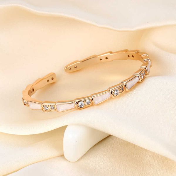advanced sense new tiktok live broadcast card bracelet of the same style women's champagne plated gold color fast snake section glue dr, Black
advanced sense new tiktok live broadcast card bracelet of the same style women's champagne plated gold color fast snake section glue dr, Black