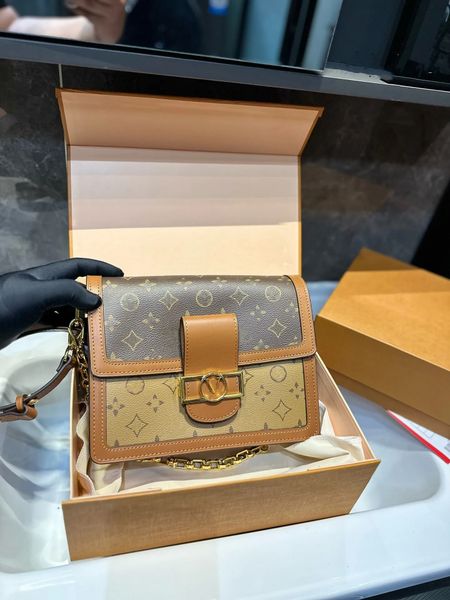 dauphine crossbody bags luxury designer handbags v messengers wallets women purse genuine leather shoulder bag
dauphine crossbody bags luxury designer handbags v messengers wallets women purse genuine leather shoulder bag