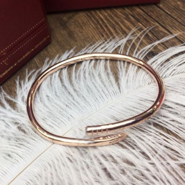 gold chain bracelet designer bracelet luxury jewelry womens accessories titanium steel alloy gold plating process never fade fot allergic go, Black
gold chain bracelet designer bracelet luxury jewelry womens accessories titanium steel alloy gold plating process never fade fot allergic go, Black