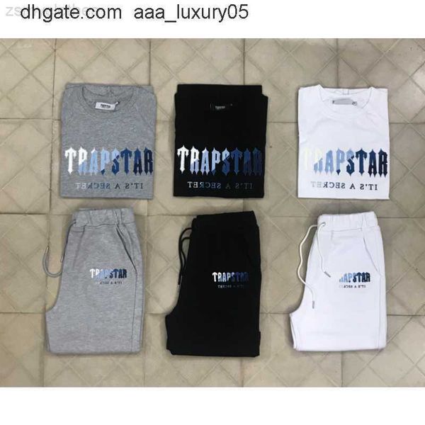 men's t-shirts 2023 trapstar oversized suit tracksuit sets men sleeve shorts summer sportswear jogging pants streetwear men clothing, White;black
men's t-shirts 2023 trapstar oversized suit tracksuit sets men sleeve shorts summer sportswear jogging pants streetwear men clothing, White;black