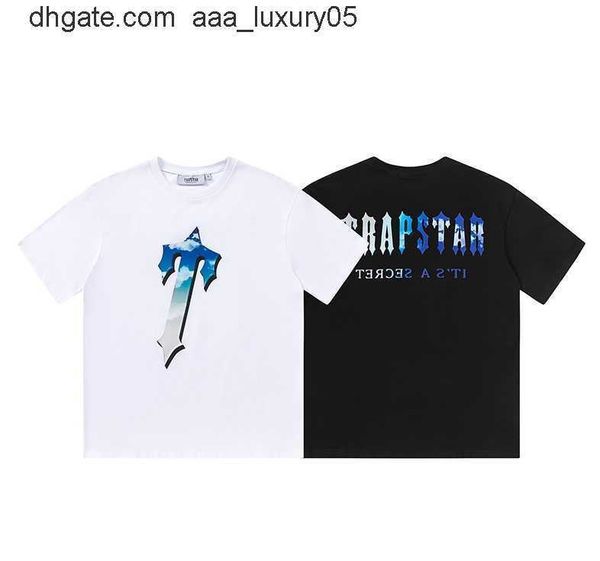designer fashion clothing tshirt tees trapstar blue sky white cloud big t letter printing short sleeve street trend loose relaxed mens women, White;black
designer fashion clothing tshirt tees trapstar blue sky white cloud big t letter printing short sleeve street trend loose relaxed mens women, White;black